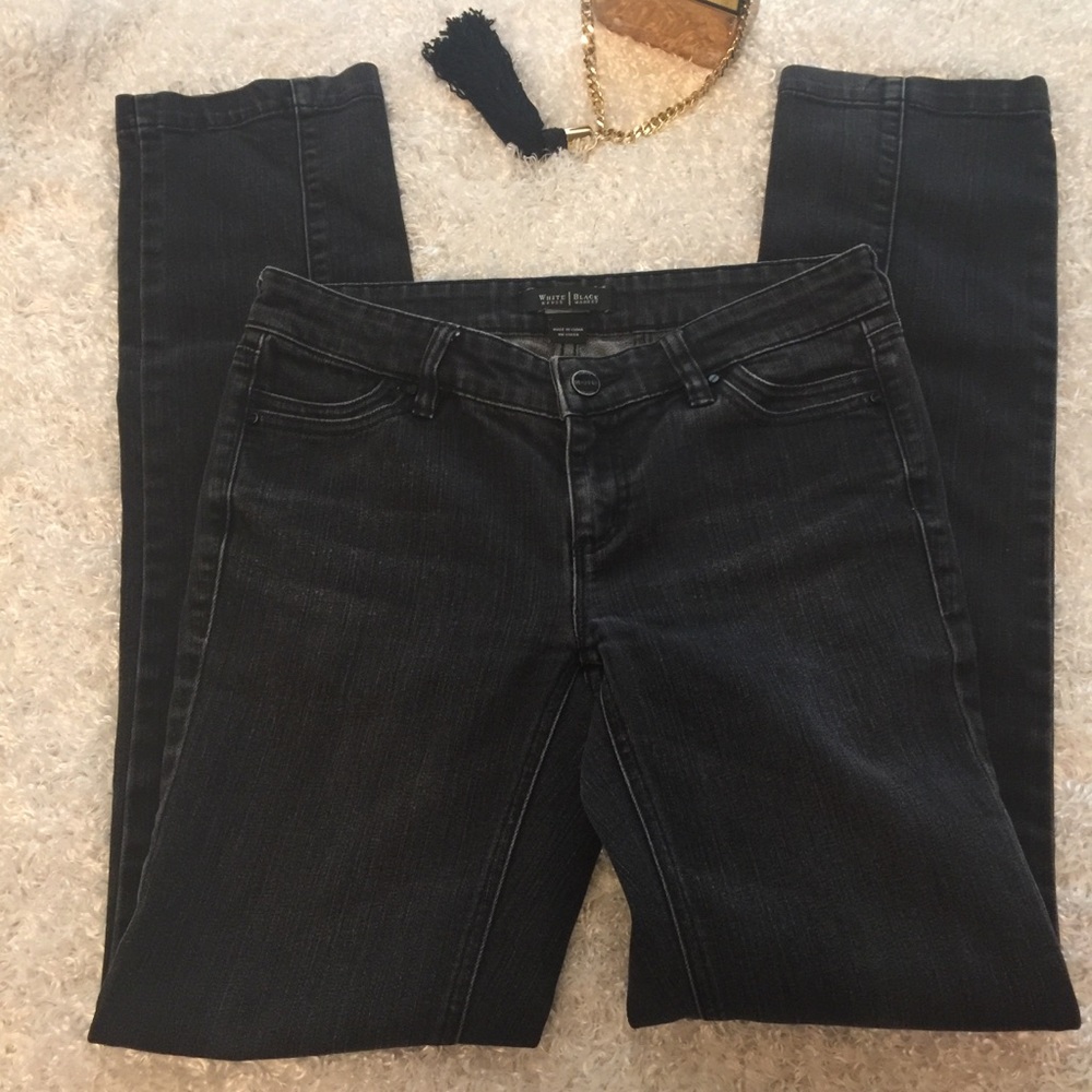 White House Black Market Noir Slim Leg Jean A019